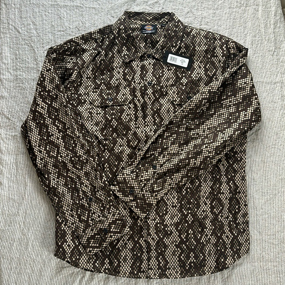 Dickies Camden LS Shirt NWT - Large